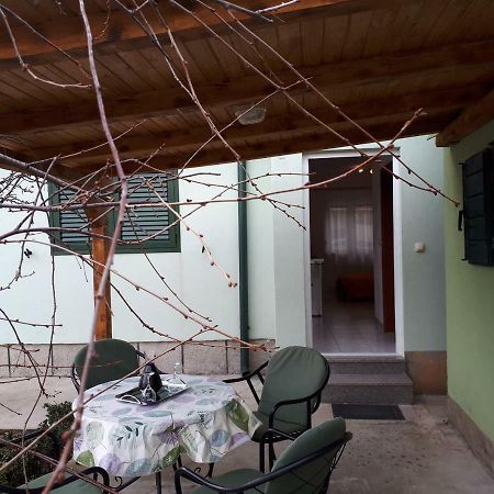 Seaside Apartment For 2 P Трогир Экстерьер фото
