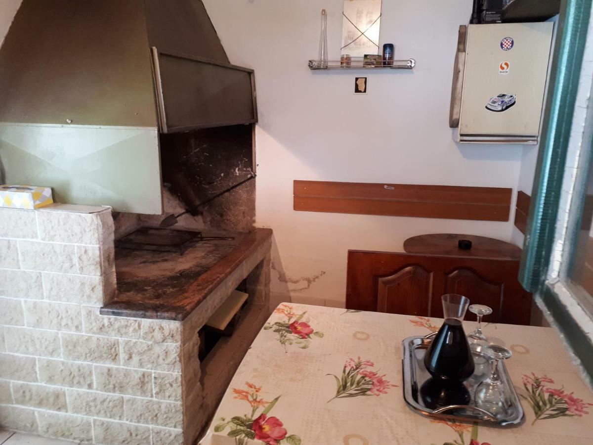 Seaside Apartment For 2 P Трогир Экстерьер фото