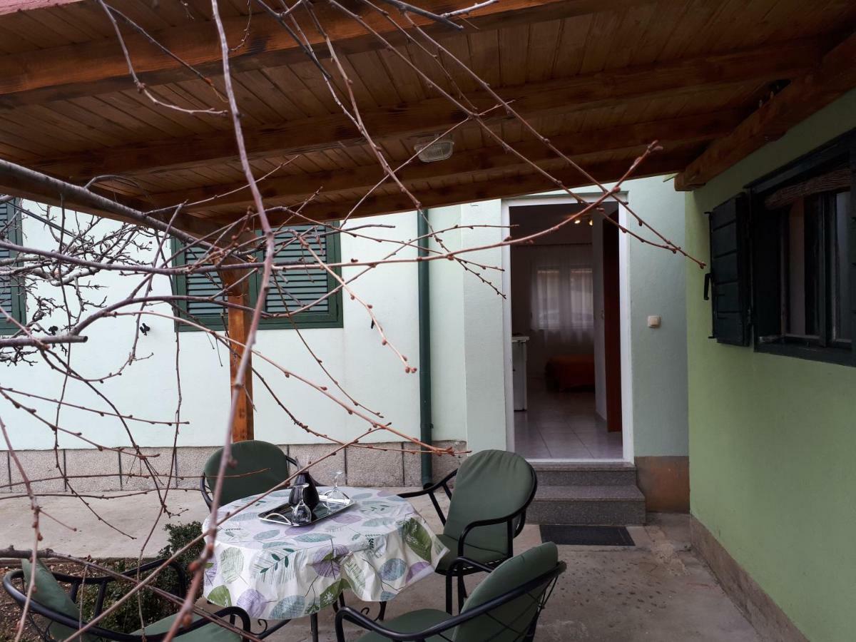 Seaside Apartment For 2 P Трогир Экстерьер фото
